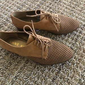 Ann Klein Laden Oxfords - Size 9
